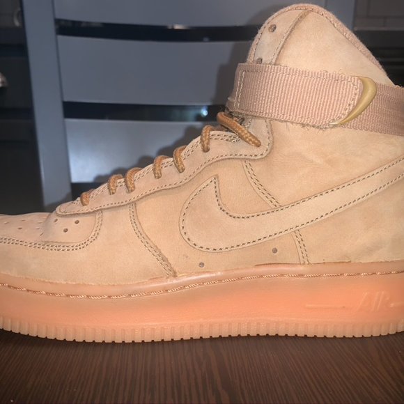 Nike Air Force 1 High 'Flax" - Picture 9 of 11